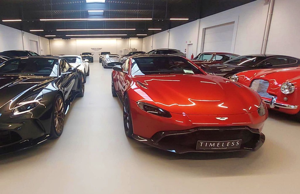 VISITE CHEZ ASTON&nbsp;MARTIN